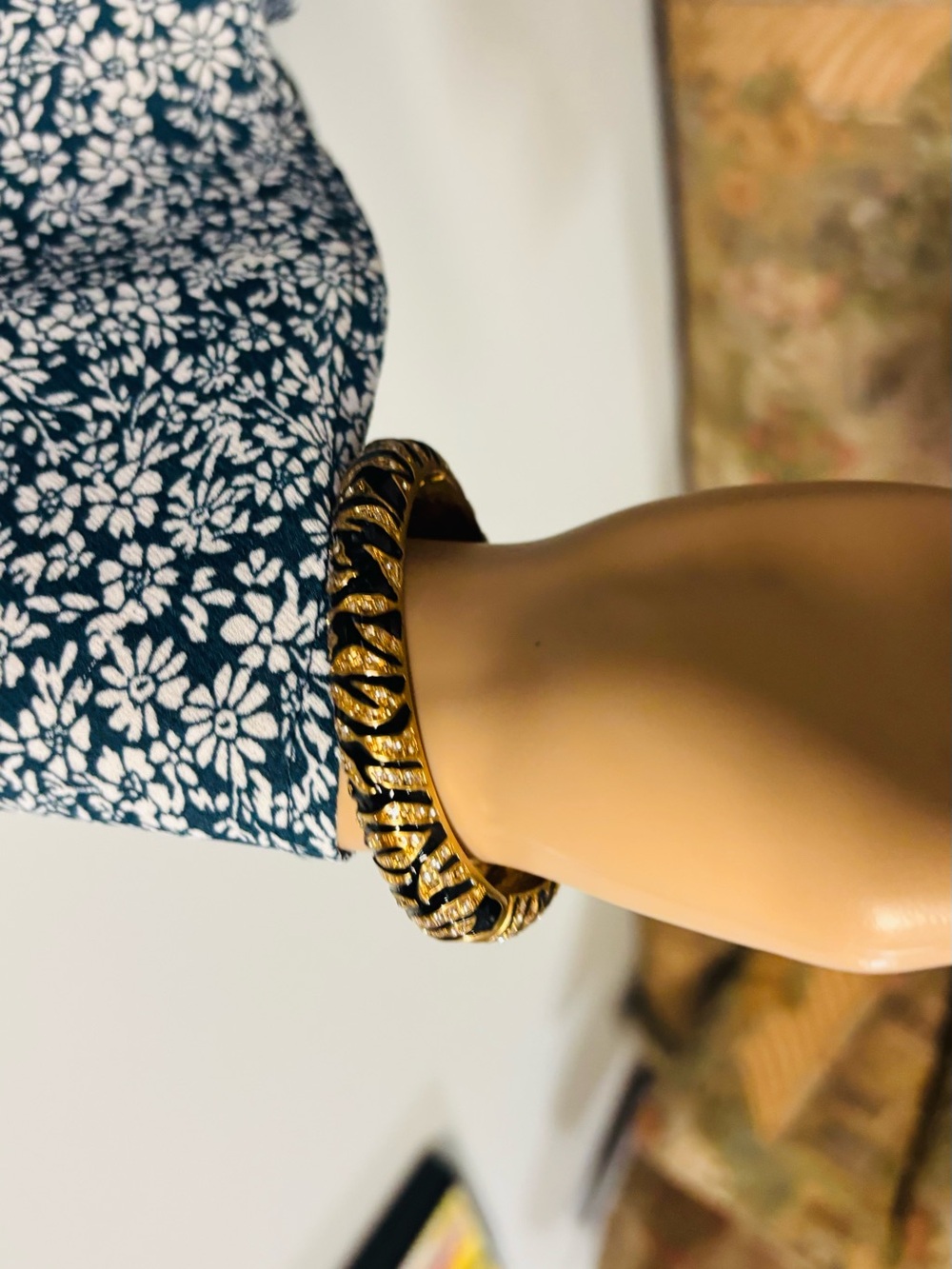 Vintage❤️J. Crew Zebra Gold Rhinestone Bracelet - Picture 3 of 8